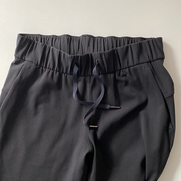 Lululemon On The Fly Pant Black Size 4 - Picture 8 of 8